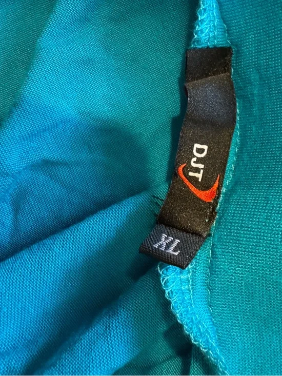 Turquoise Blue Women's Pleated Tube Top - Picture 3 of 3